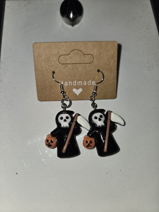Handmade Jewelry - Handmade Black Grim Reaper Halloween Earrings with Orange Pumpkin